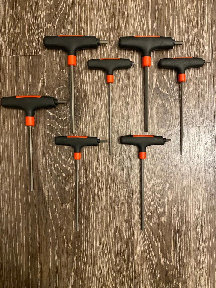 Husky Juego de 7 Mangos en T SAE Tamaño 1/4" - 7/32" Foto 2 de 2