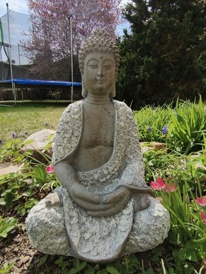 Toller Buddha sitzend Magnesia Grau Weiss Gartendeko | Ca 47cm Hoch | Neu