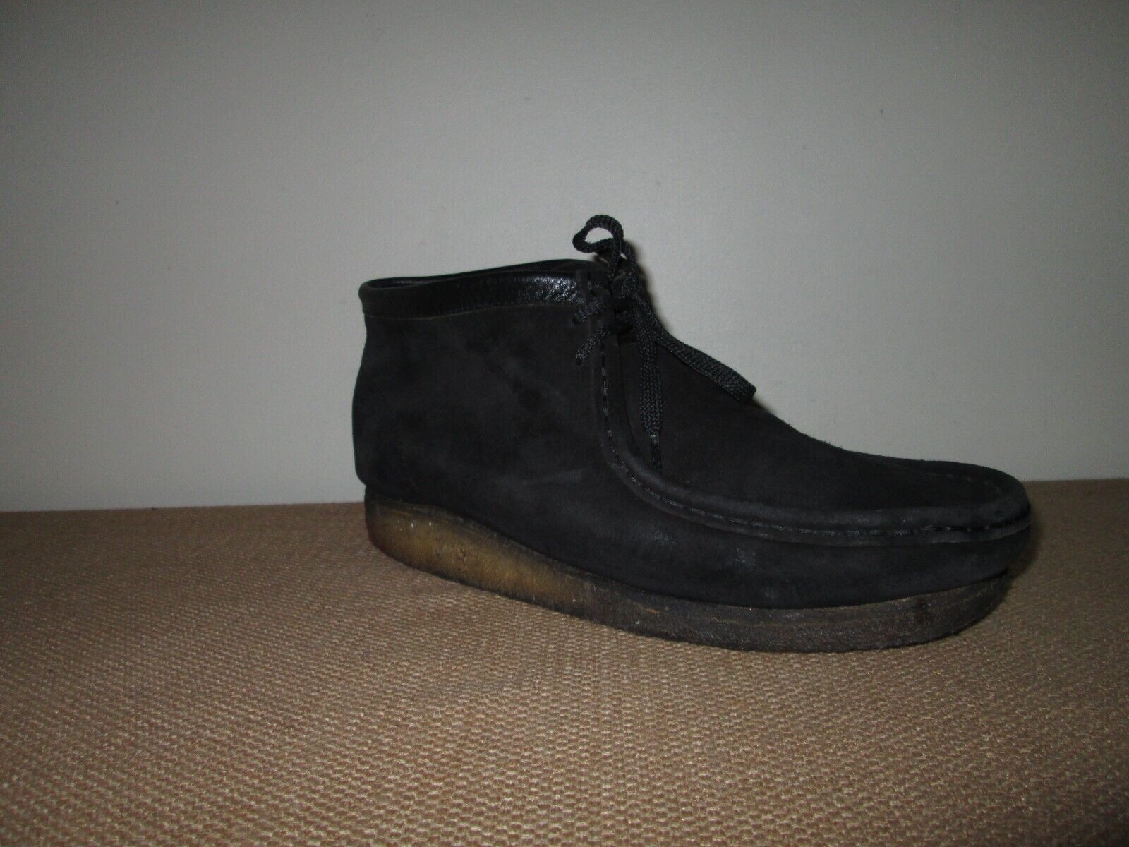 Men's CLARKS Originals Wallabee Black Suede Crepe Sole Chukka Boots; 35409  Sz 10