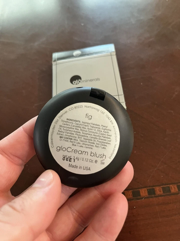 Glominerals Pressed Powder cream Blush - 3.4g / 0.12oz - fig Glocream - Image 4 of 4