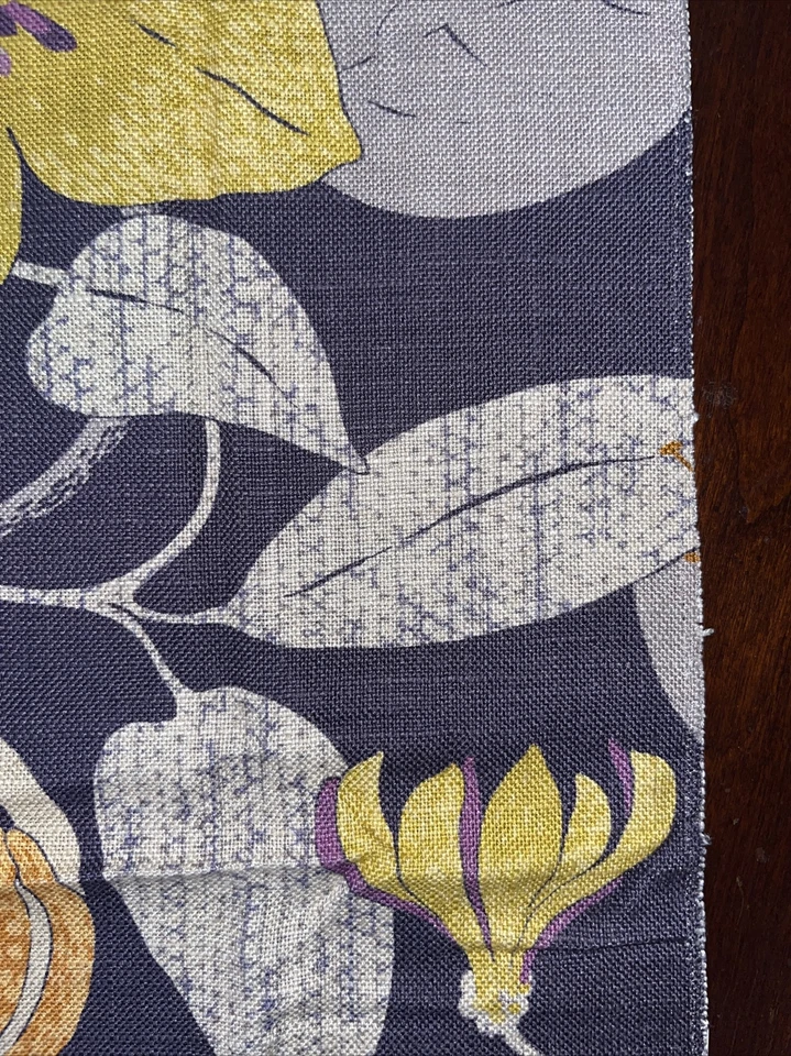 Villa Nova By Romo Tela Tapicería Muestra Remanente Floral Púrpura Naranja Almohada Foto 3 de 4