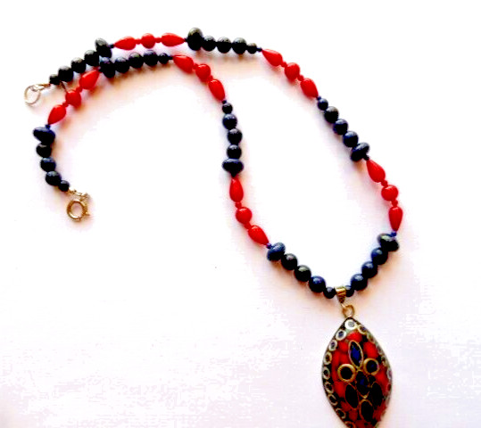 Collier en Lapis Lazuli et Corail - 44cm - 140.Cts avec fermoir en Argent massif