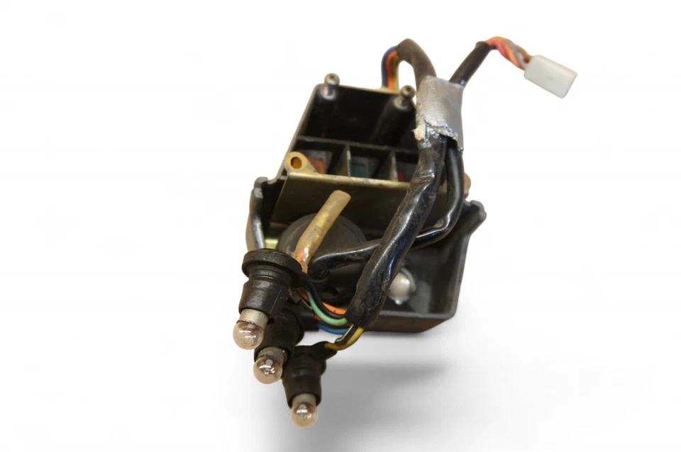 Interruptor llave luces ficticias Suzuki GT750 GT 750 S86 *AH48 Foto 3 de 4