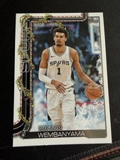 25-26 Topps Basketball Holiday - Victor Wembanyama H-156 Spurs