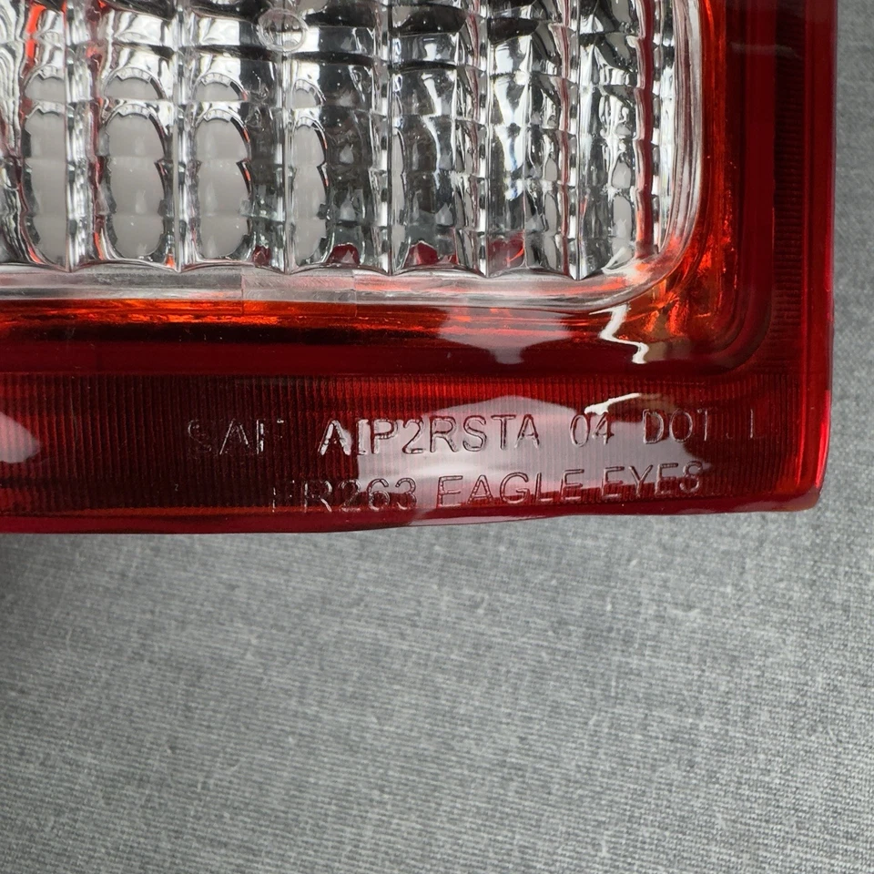 Luz trasera izquierda conductor Ford F150 F-150 1997 a 2004 - Eagle Eyes FR263 Foto 3 de 4