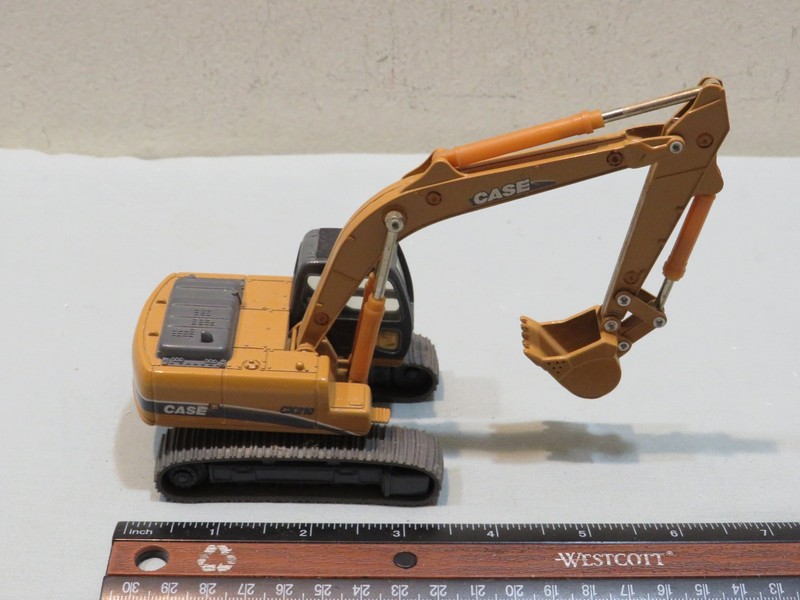 ERTL #14112 1:50 Scale Diecast Case CX210 Excavator Lot #1