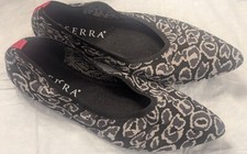 Serra Aldi Women’s Black And White Paisley Pointed Toe Fabric  Flats Size 10