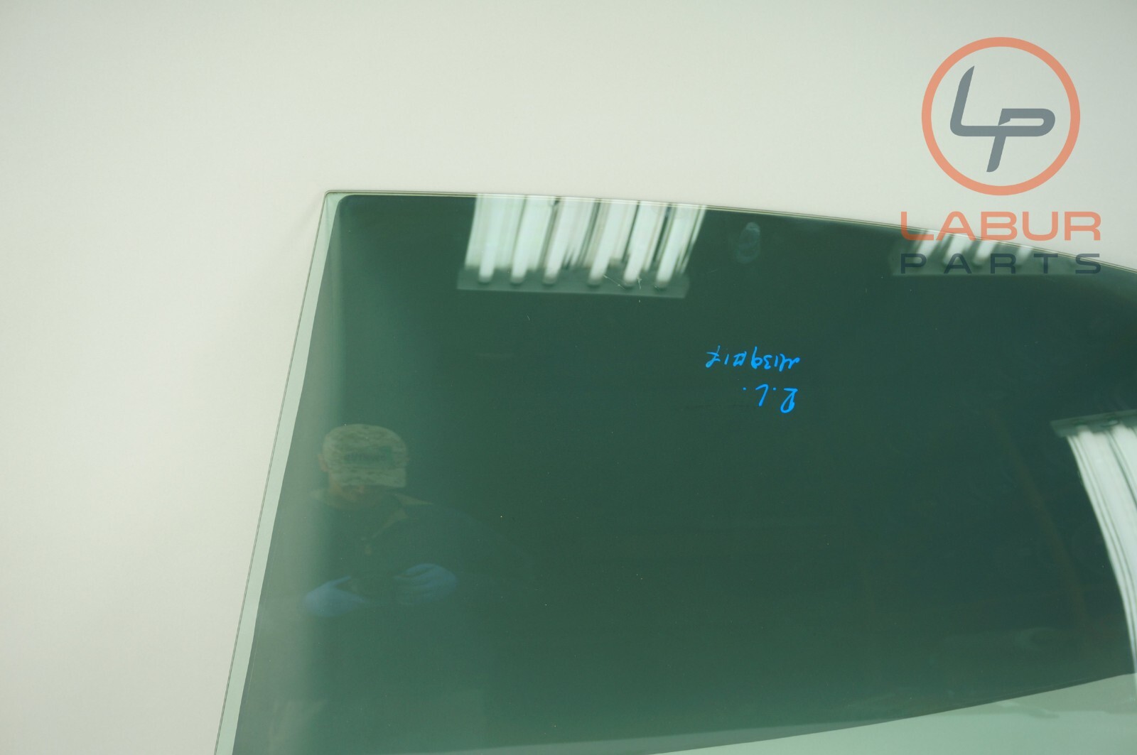 M139 03-13 Maserati Quattroporte Rear Left Driver Side Door Window Glass G511