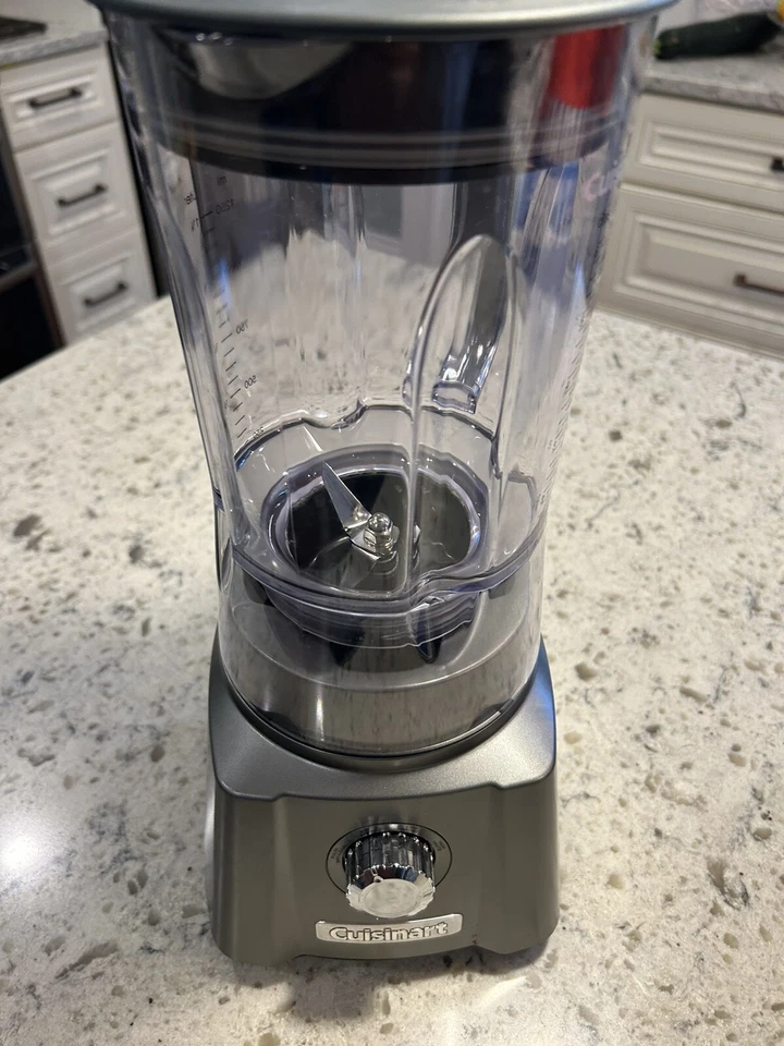 Batidora compacta de jugos Cuisinart Hurricane 32 oz modelo 600 vatios pistola de metal BNWB Foto 2 de 4