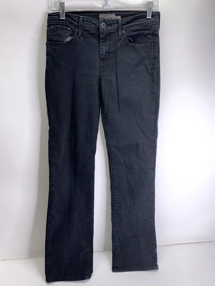 Levis demi curve classic slim leg 2025