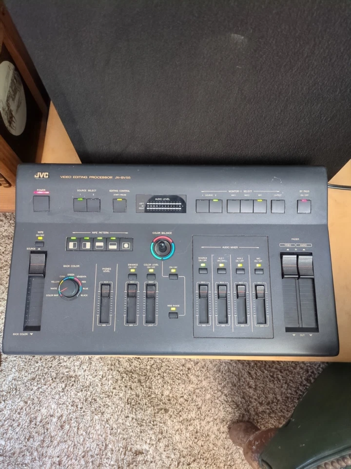 Procesador de edición de video JVC JX-SV55 con conectividad RCA Foto 3 de 4