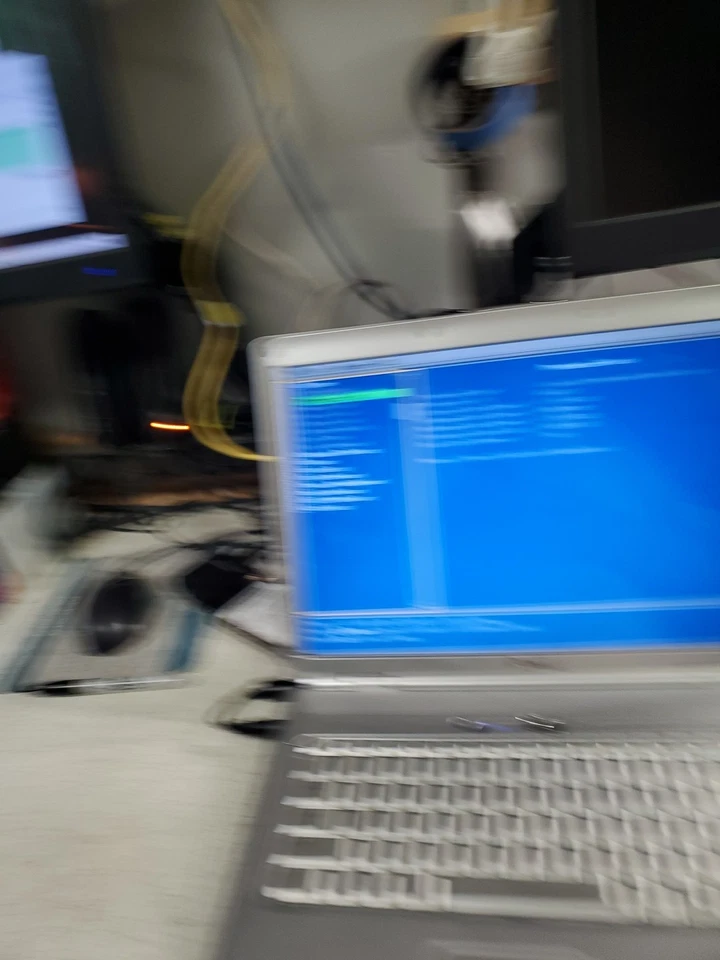 Dell Inspiron 1525 LAPTOP Intel 2 Core 1.8GHz 2 GB NO OS/HDD/ READ AD FREE SHIP - Image 2 of 4