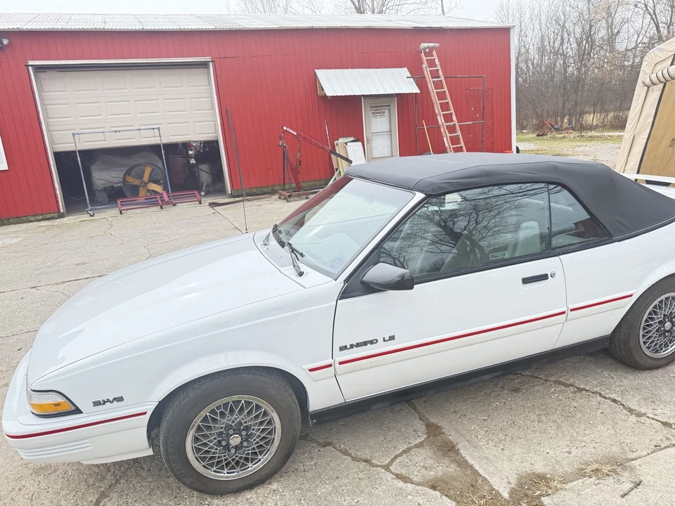 Pontiac Sunbird LE 1994 Foto 2 de 4
