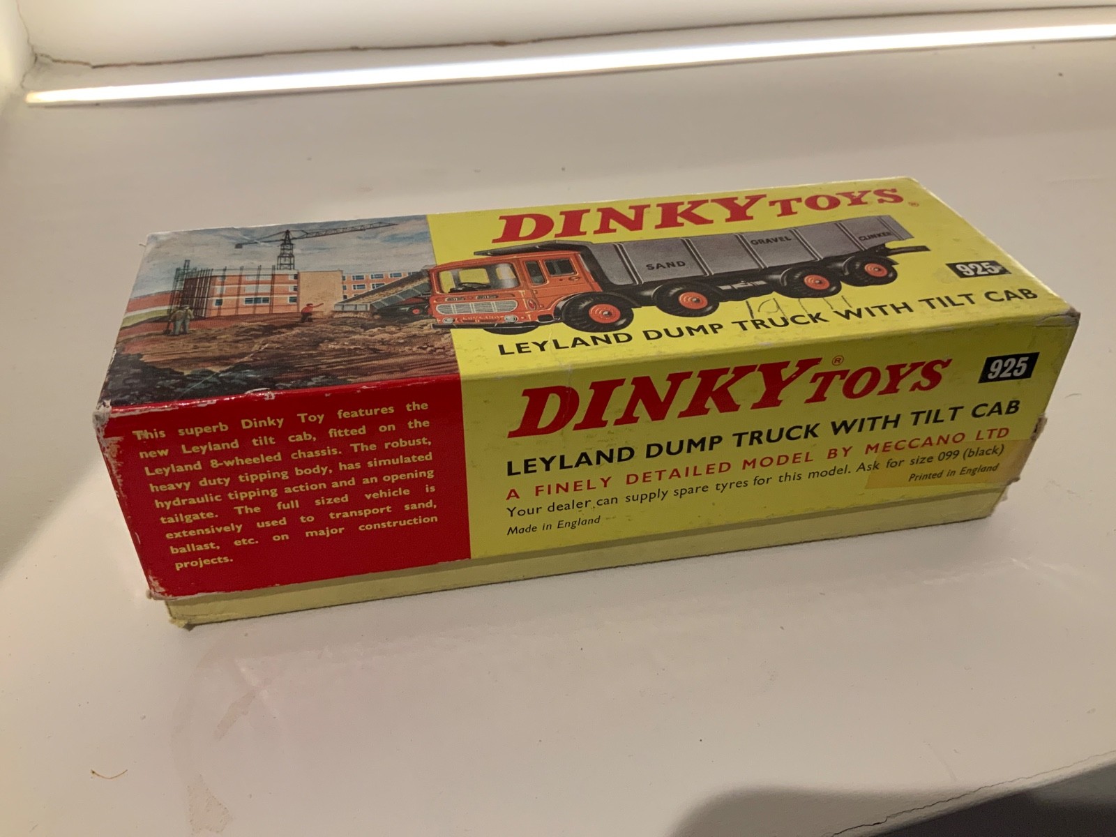 Dinky 925, Leyland Dump Truck - Free Price Guide & Review