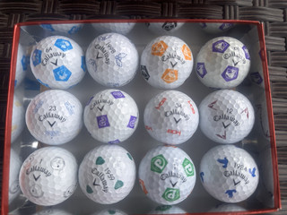 Raras Pelotas de golf Truvis Callaway cromadas suaves edición limitada Docena Nuevas