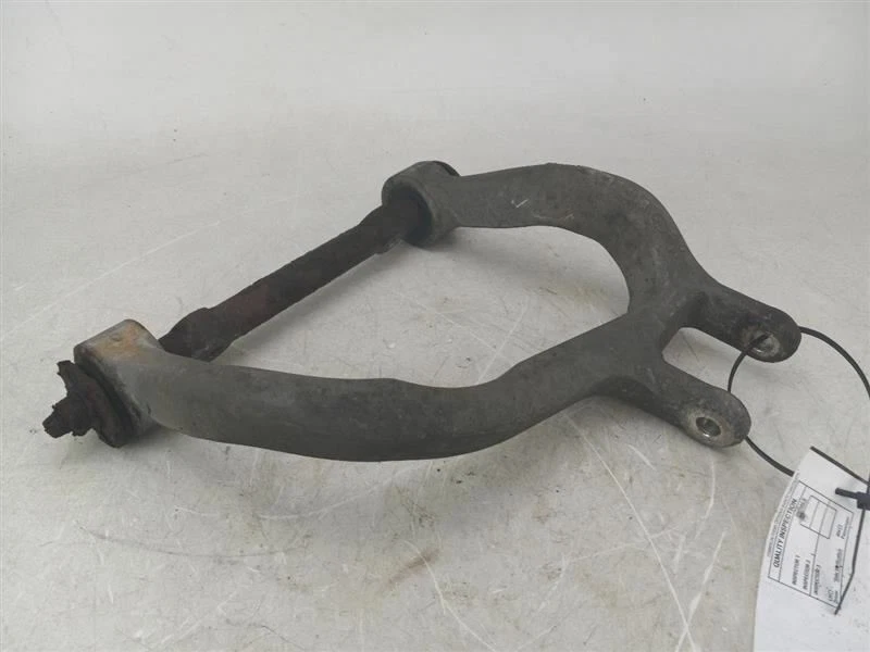 Brazo de control superior trasero izquierdo Buick Rendezvous 2002-2007 Foto 3 de 4