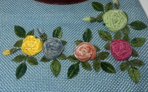 Vintage Samt Rose Applikation Blau Sackleinen Handtasche Geldbeutel Braun Lucite Griffe - Bild 2 von 7
