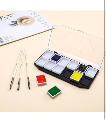 Empty Watercolor Paint Palette with Lid,12-Well Portable Pans, Easy Clean - Picture 5 of 6