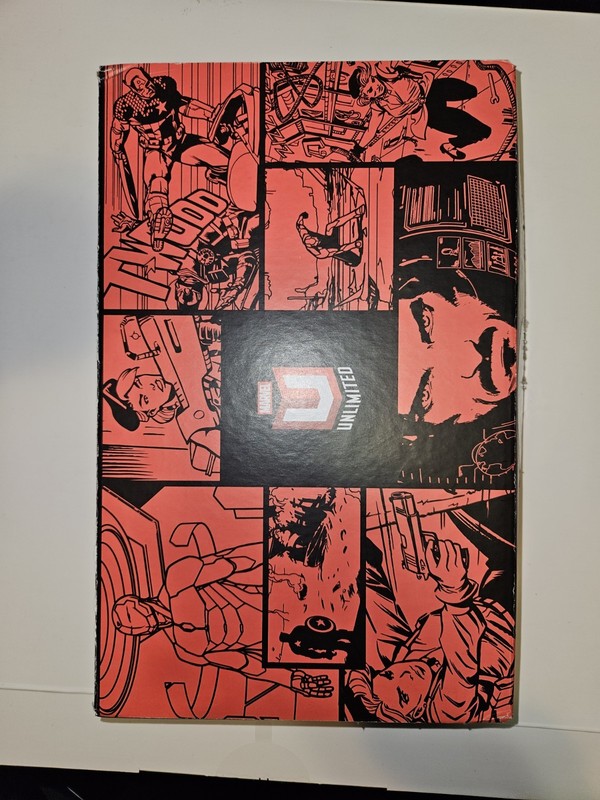 2015 Marvel Unlimited Membership Box