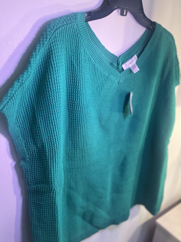 Christopher & Banks Green Top With Buttons On The Back Size 1XL