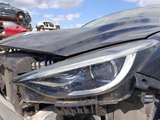 Feu avant (phare) Infiniti Q30