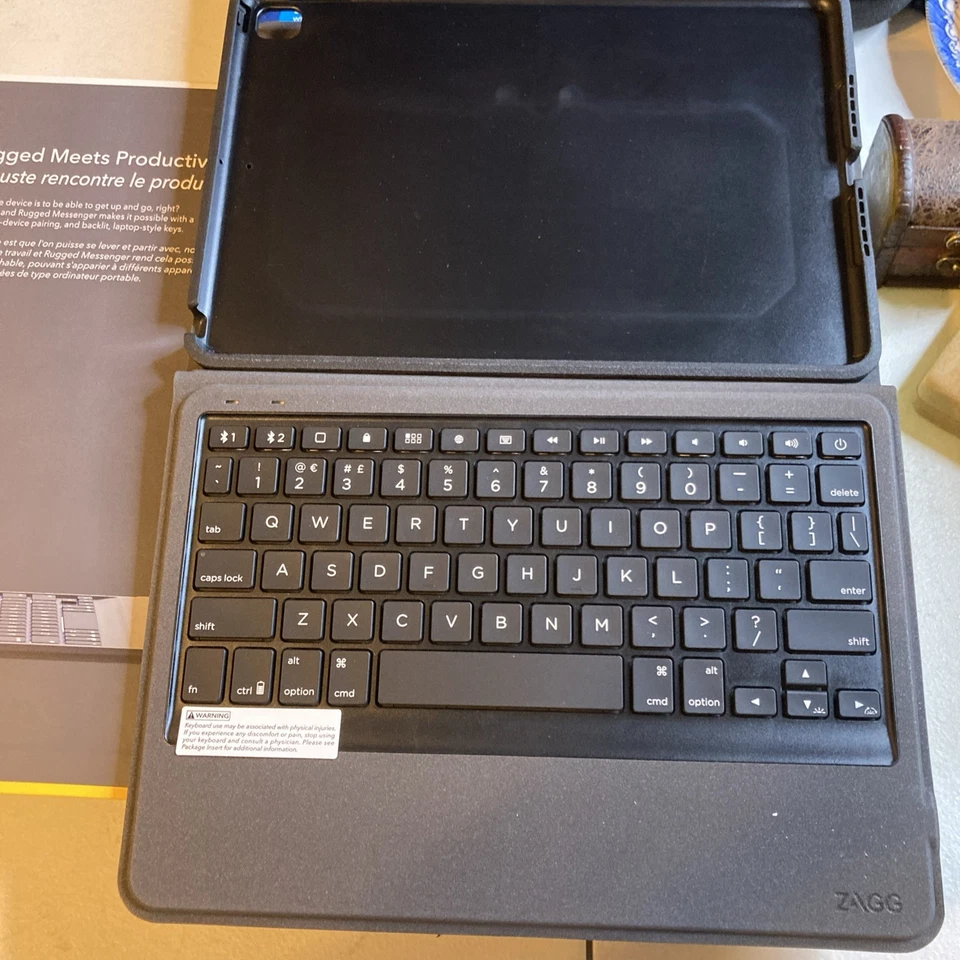 ZAGG - Rugged Messenger Keyboard Folio Case for Apple iPad 10.2" 9TH 8TH 7TH Gen - Image 3 of 3