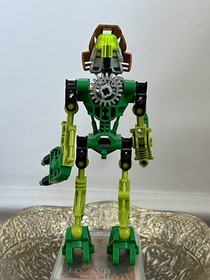 Green Bionicle 8535 With Pearl Gold Mask