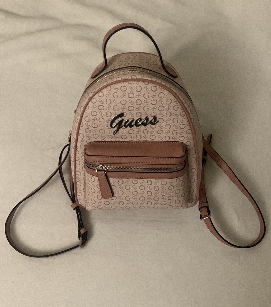 guess mini backpack for women's womens Manhattan Large Backpack, Black, One Size US: Clothing, Shoes & Jewelry It has a hand chain at the top and adjustable back straps Guess Women's Leder Rucksack Guess