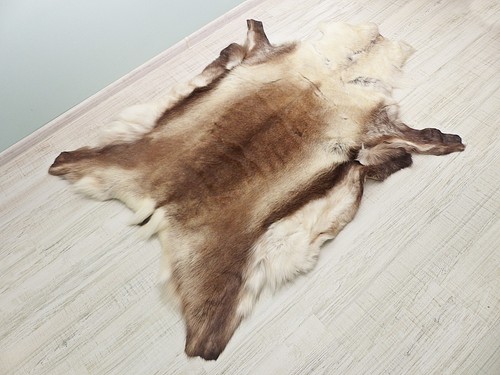 Scandinavian Real Reindeer Throw Rug Natural Reindeer Hide Fur Hunting Room Deco - Picture 10 of 10