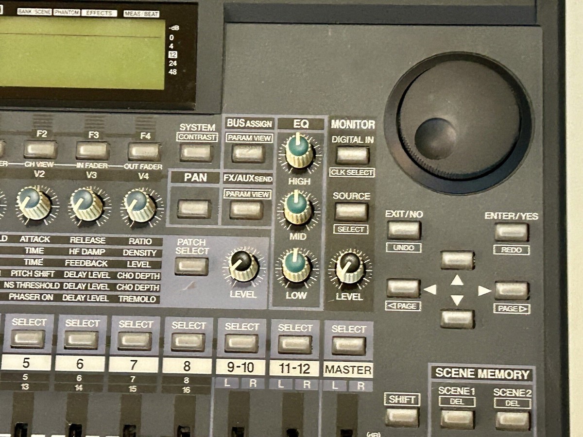 Roland VM-3100 Pro V-Mixing Station 24 bit 20 Channel MIDI