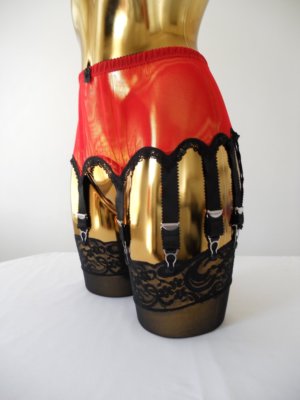 XL Rot Mesh 14 Schwarz Riemen Designer Burlesque Retro Übergröße Strapsgürtel