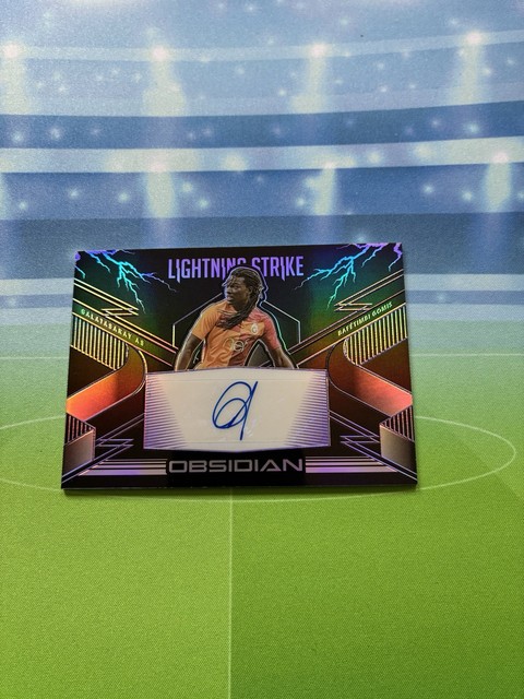 2020-21 Panini Obsidian Lightning Strike Auto Bafetimbi Gomis Purple /75 Gala