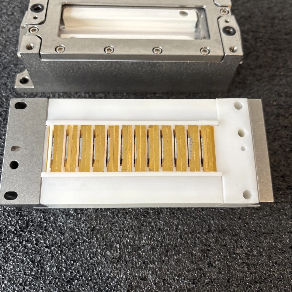 Bomba de diodo Quantronix Nd:Yag cavidad láser DPSS 1064nm Foto 3 de 4