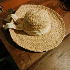 Vintage Harold's Straw Sun Hat. Harold's Was Established In 1948.