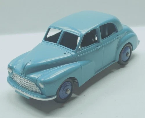 Dinky Toys No.40g/159 Morris Oxford Saloon Car 1950-1958. Nice Restoration.