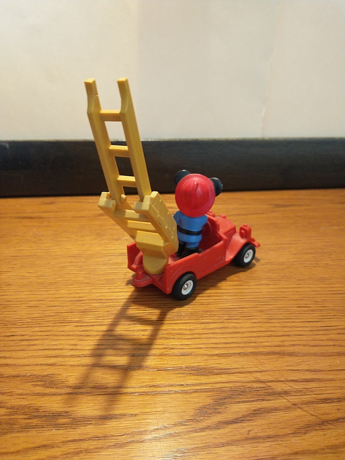 Picture 4 of 11