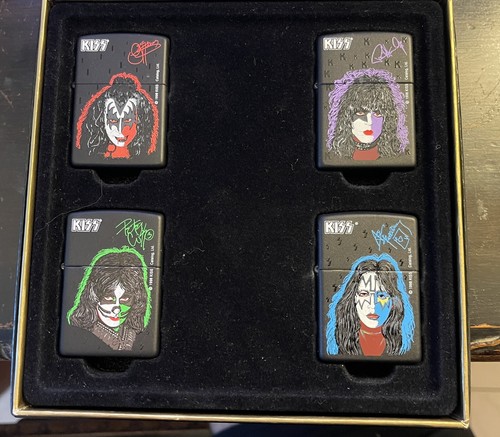 Zippo Kiss Gift Ser Collectible Item Design And Very Clean Brand New . - Picture 2 of 2