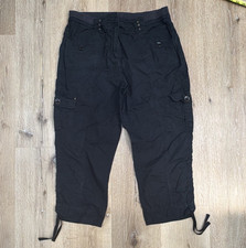 Chico's Women s Black Capri Pants 1 Cargo Pockets Twill Mid Rise 23" Inseam