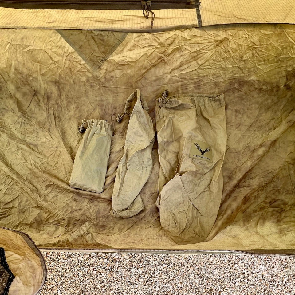 LiteFighter Tent US Army Issued Green Combat One Person-05 - Image 2 of 4