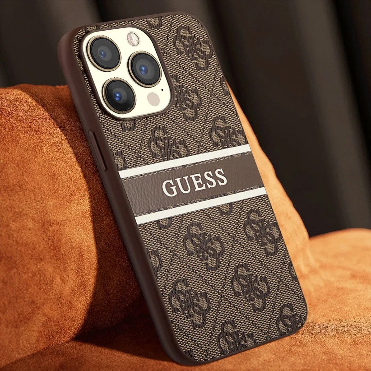 Coque iPhone 13 Pro Guess évitez les rayures avec style marron - 4