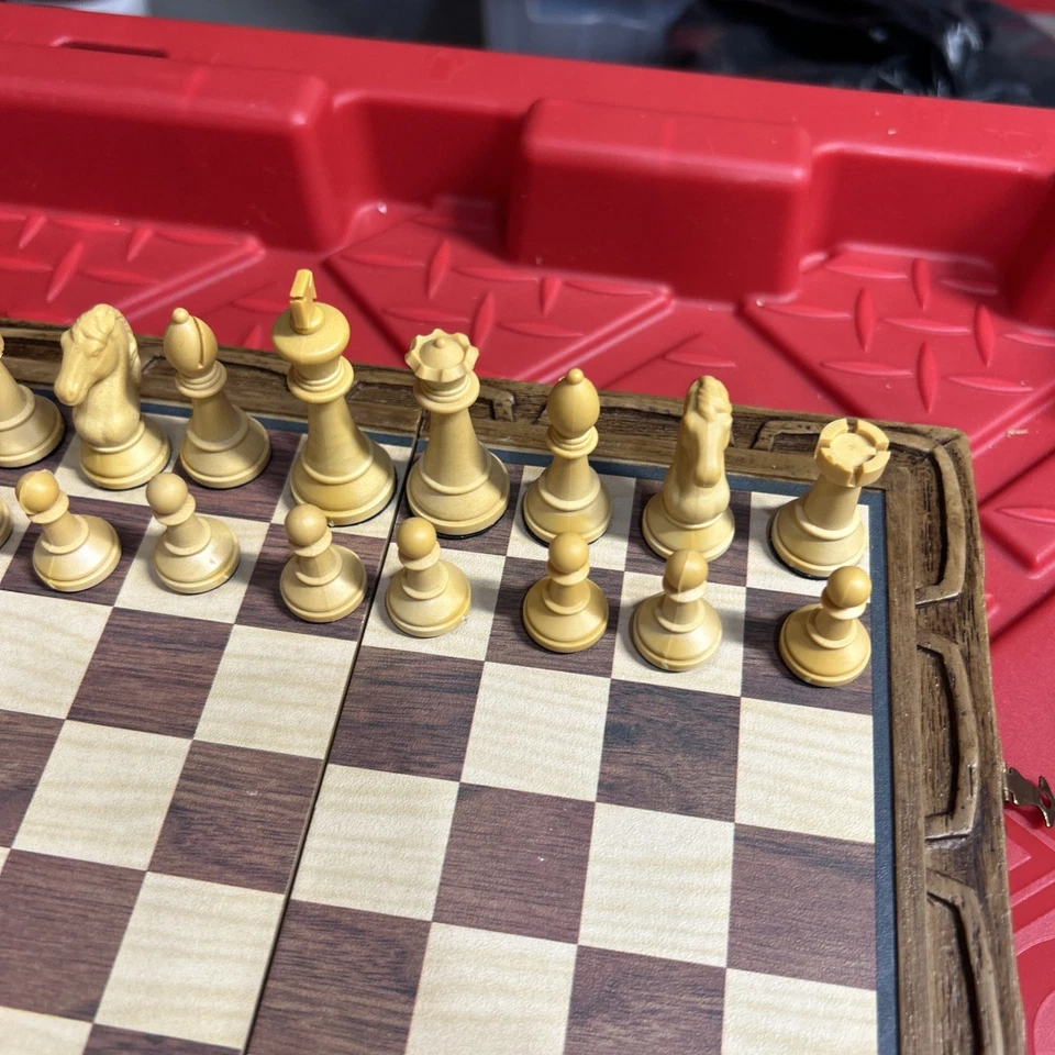 Vintage Pacific Game Company Old World Travel Chess Set w/Box Made USA 1971 - Image 4 of 4