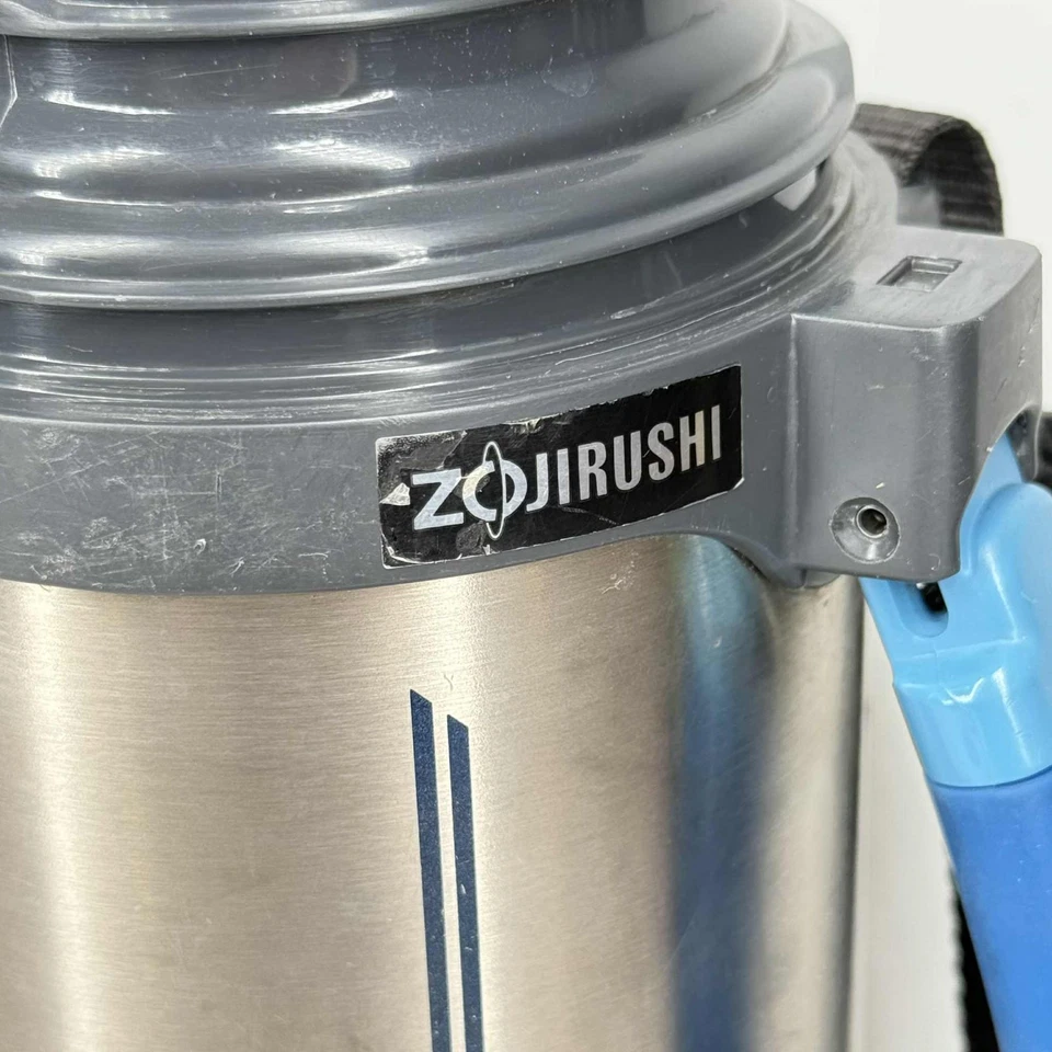 Termo de acero inoxidable Zojirushi SF-CC20-XA resistente ligero 2,0 L / 67,6 OZ Foto 4 de 4