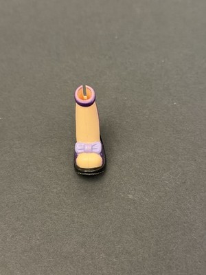 2004 Barbie MyScene Nolee Shopping Spree Heels Single Black Purple Bow