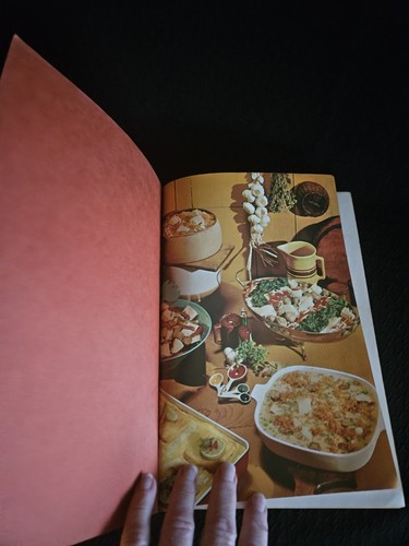 Favorite Recipes From Southern Kitchens Casseroles, Including Bread - Picture 3 of 9