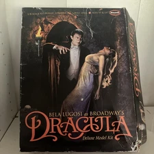 Moebius Bela Lugosi as Broadway's Dracula Model. (Damaged Box) New On Sprue