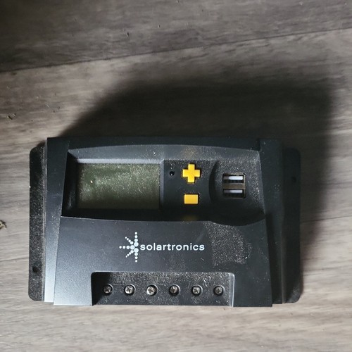 Solar Laderegler gelb 10A - 40A 12V/24V PWM Solarladeregler PV solartronics 0%