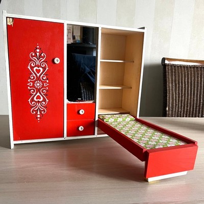 Alter Kleiderschrank Schrankbett für Barbie Petra Puppen - Holz Vintage 70/80er