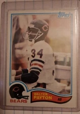 1982 Topps #302 Walter Payton Football Chicago Bears HOF