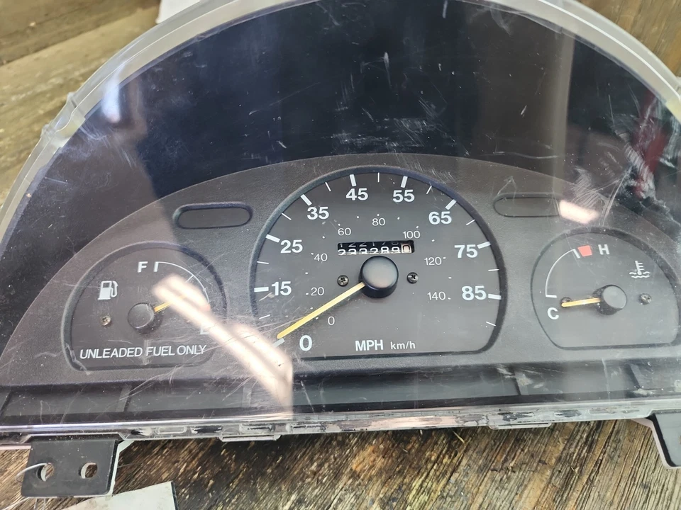 Cuadro de instrumentos GEO METRO VELOCÍMETRO 1996-2000 34100-50GE0 Foto 4 de 4