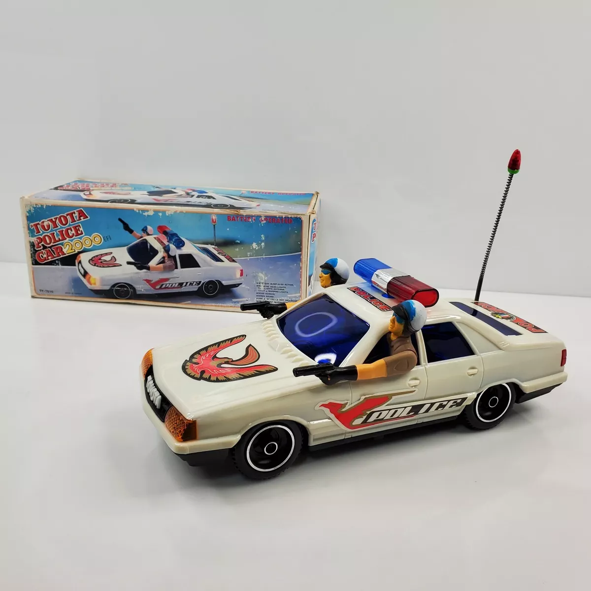 Rare Vintage Unbranded Toyota Police Car 2000 EFI Battery RC Car White SY 7510
